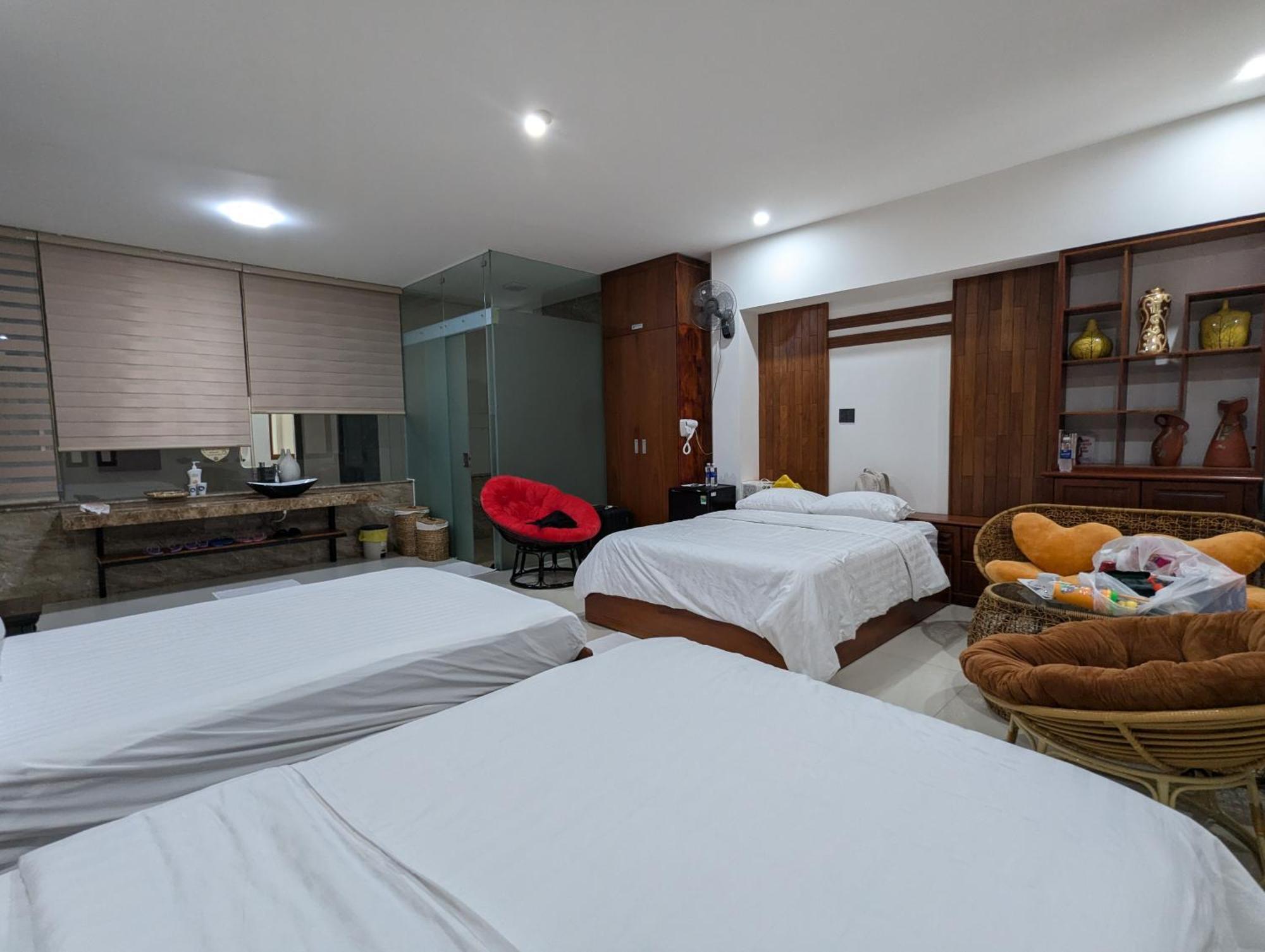 Friendly Homestay コントゥム エクステリア 写真